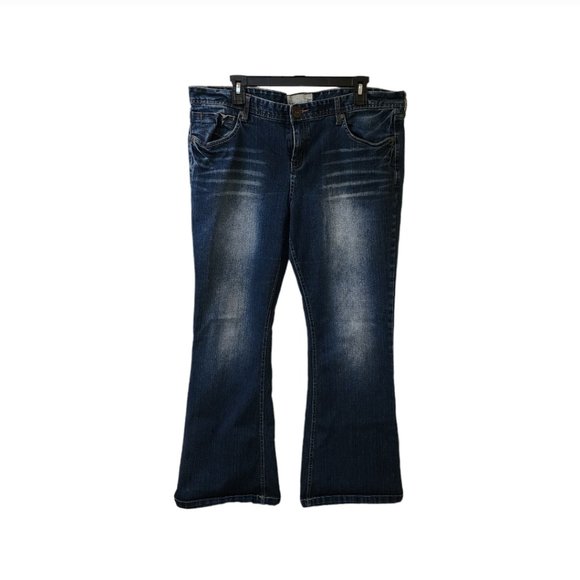 Maurices Molli Flare Leg Mid Rise Jeans y2k Style Size 17/18 Short - Picture 1 of 7